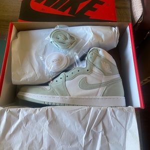 WMNS Air Jordan 1 0G Seafoam